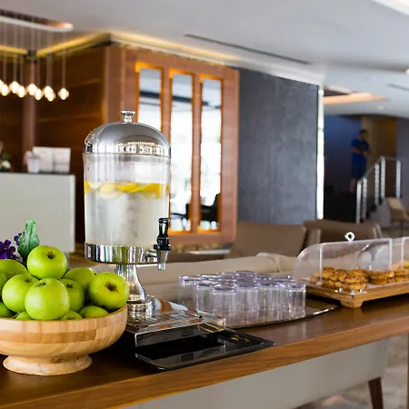 Mirage World فندق