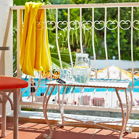 فندق Mirage World 4*