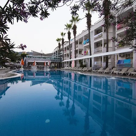 Mirage World فندق إتْشميلير