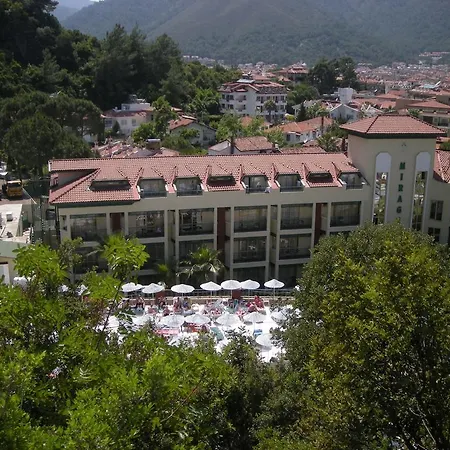 فندق Mirage World