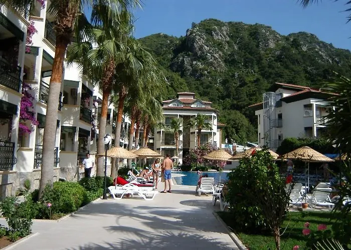 Mirage World Hotel 4*