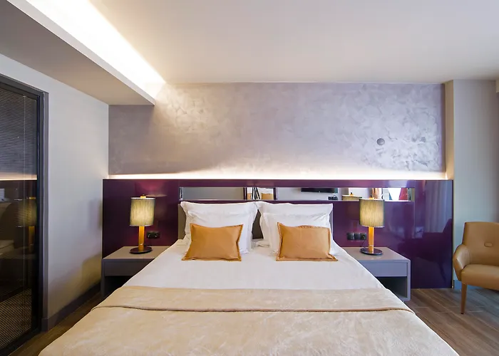 Mirage World Hotel 4*