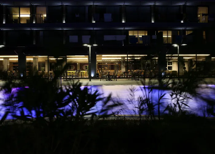 Hotel Mirage World İçmeler