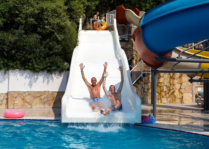 Mirage World Hotel 4*