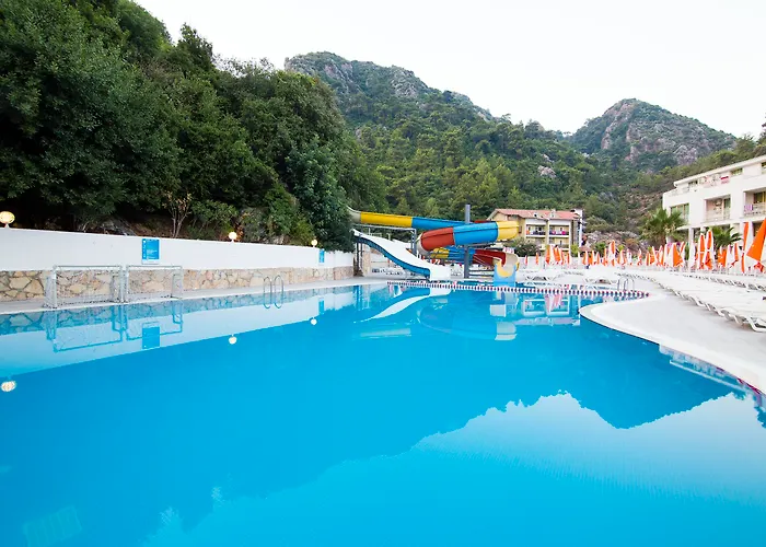 Hotel Mirage World İçmeler