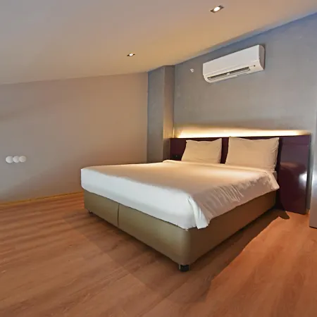 Mirage World Hotel