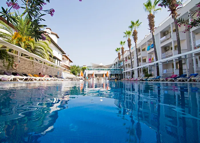 Mirage World Hotel 4*