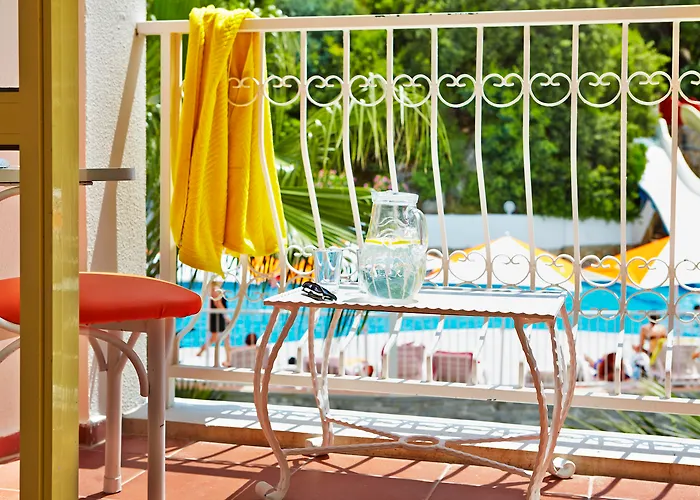 Hotel Mirage World 4*