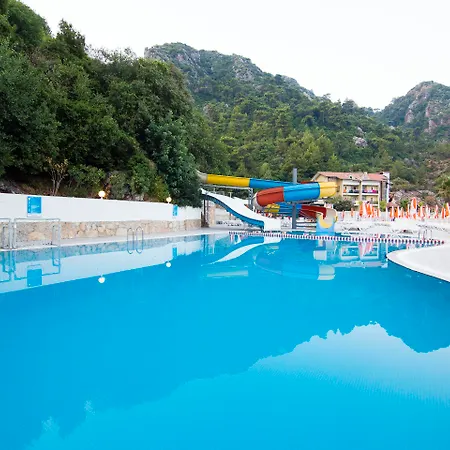 Hotel Mirage World İçmeler