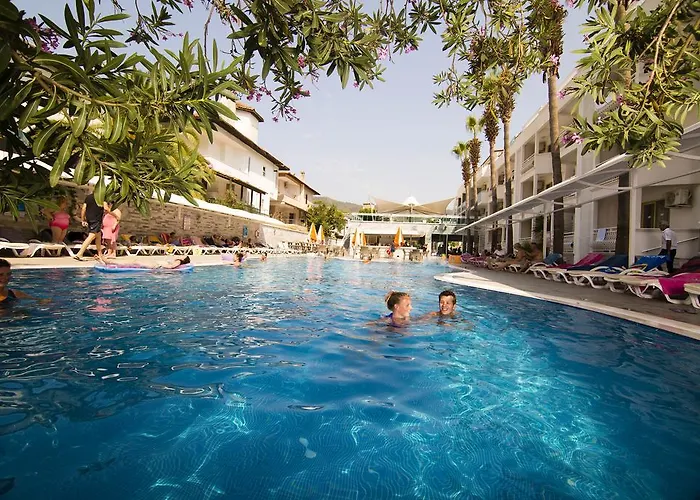 Mirage World Ξενοδοχείο 4*